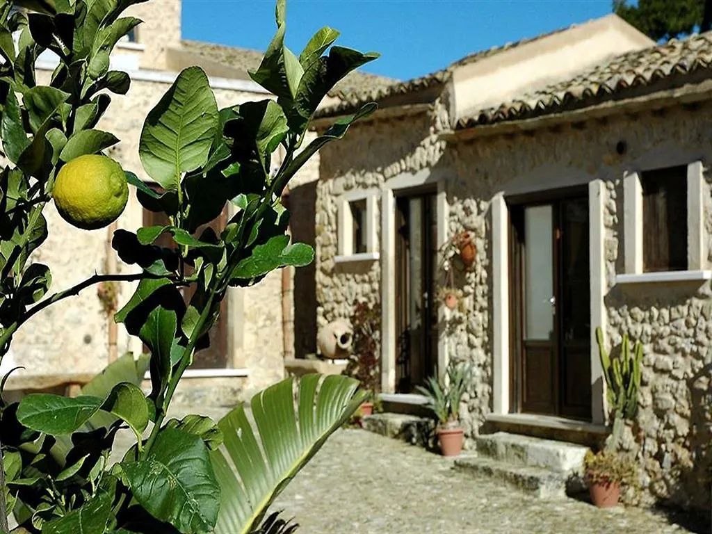 Bauernhof Gasthaus Agriturismo Baglio San Nicola Naro