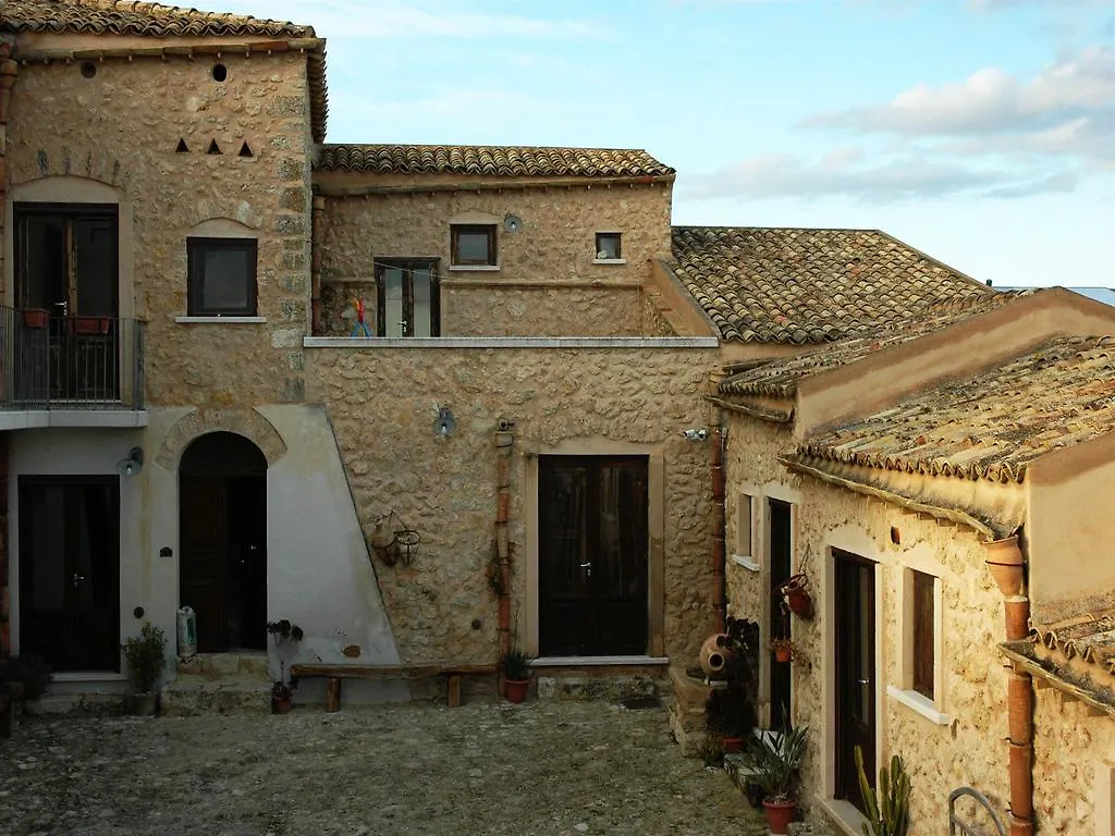 Gasthaus Agriturismo Baglio San Nicola Naro Bauernhof