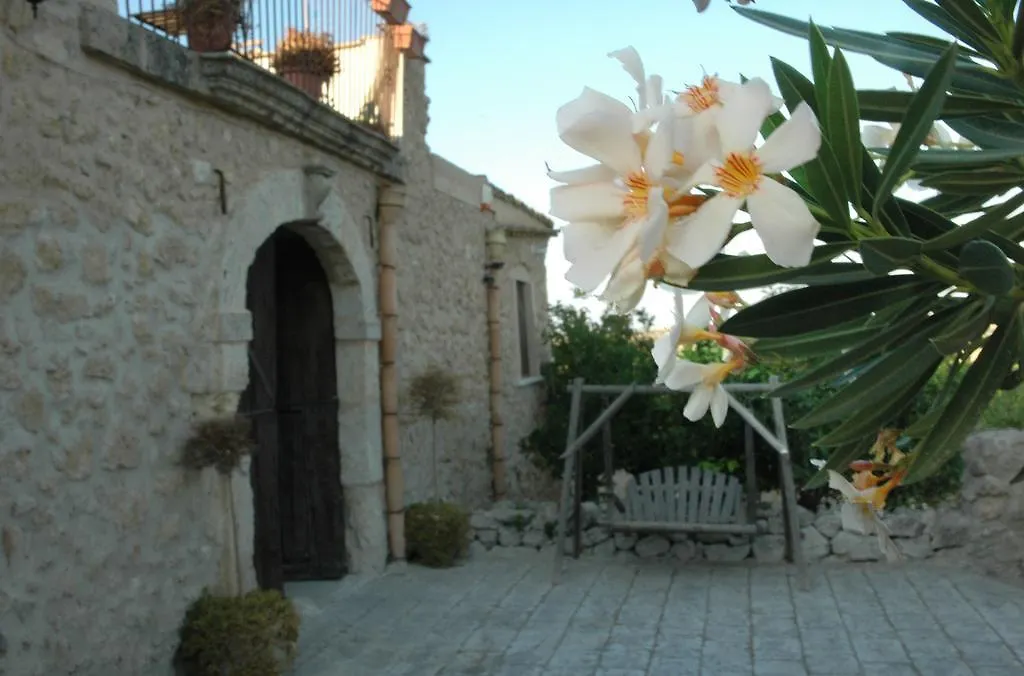 Gasthaus Agriturismo Baglio San Nicola Naro Italien